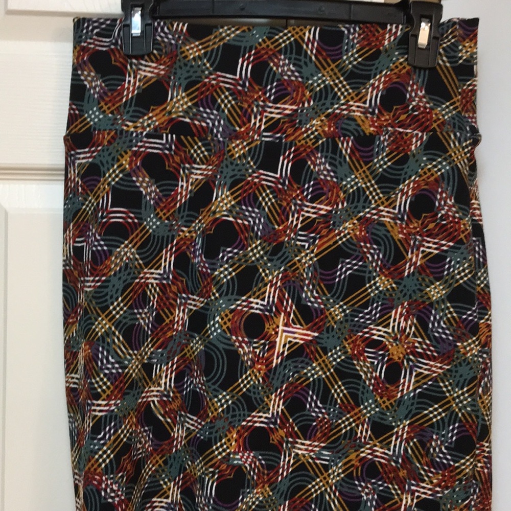 Lularoe Cassie printed skirt size medium